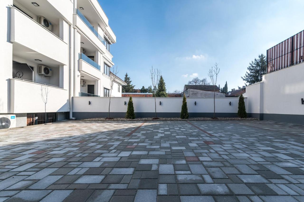 Daisy Resort Újvidék Kültér fotó